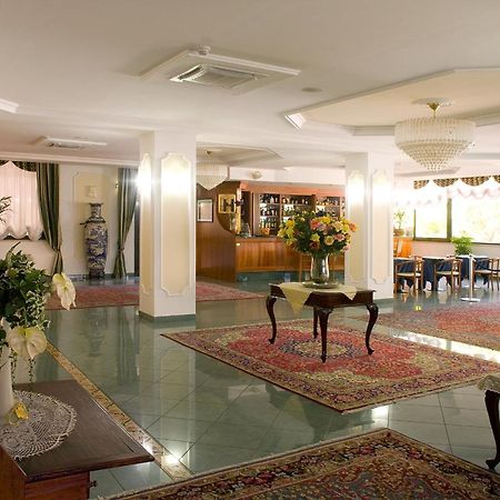 Valdenza Hotel Campegine Buitenkant foto